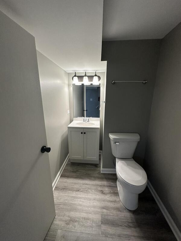 Foto del edificio - 219 Lynn Ln