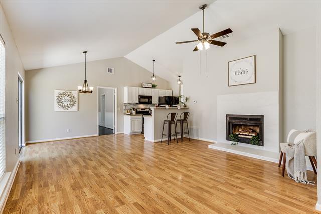 Building Photo - 929 Sugarberry Dr