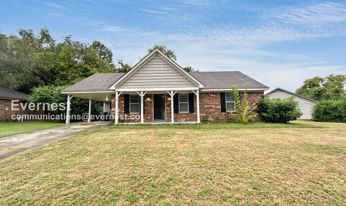 Foto principal - 7031 Saddlebrook Dr