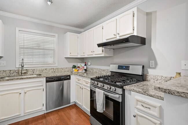 Building Photo - 304 Natchez Trce