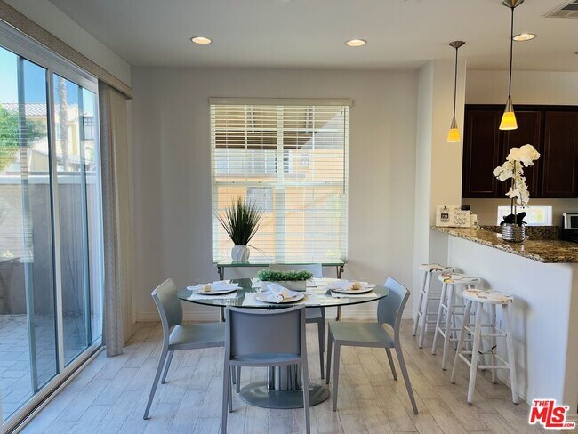 Foto del edificio - 80043 Silver Sage Ln