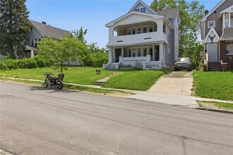 Building Photo - 1842 Colonnade Rd