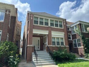 Building Photo - 4714 N Talman Ave