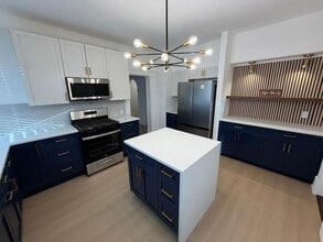 Building Photo - 309 S 2nd Ave