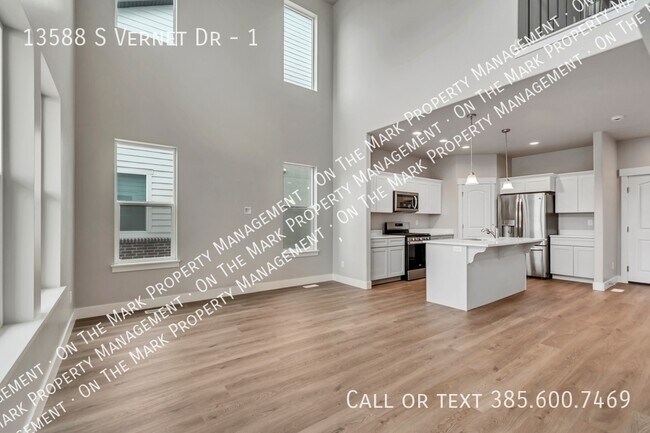 Foto del edificio - 13588 Vernet Dr