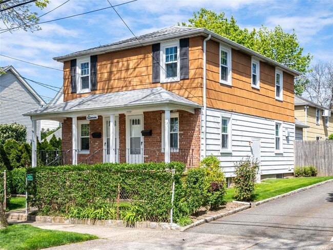 Building Photo - 11-13 3rd St