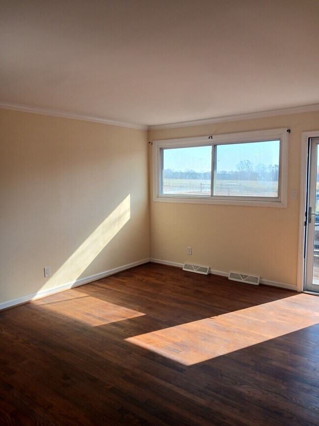 Foto del edificio - 7992 Lester Rd