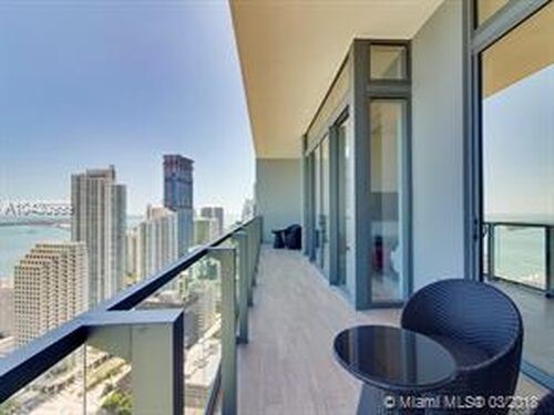 Foto del edificio - 68 SE 6th St