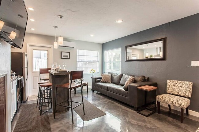 Building Photo - 1235 22nd Ave S