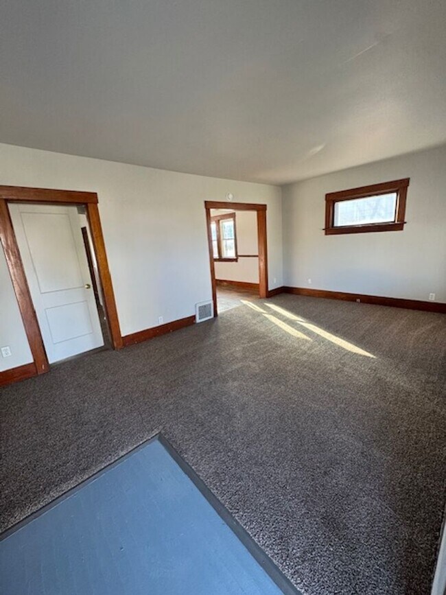 Building Photo - 4021 Lafayette St