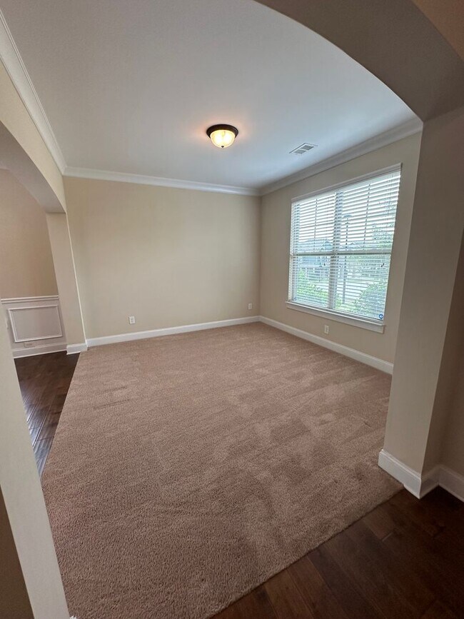 Building Photo - 1508 Driftwood Lane