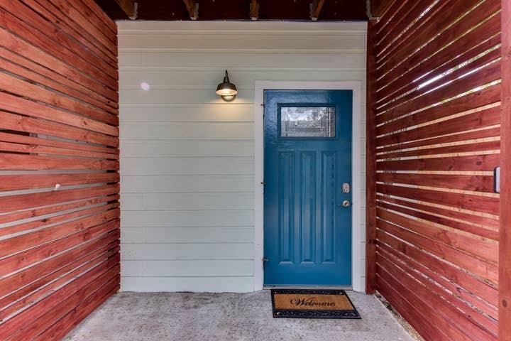 Primary Photo - 209 Leland St