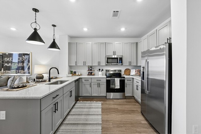 Building Photo - Encore at Brentwood