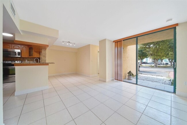 Building Photo - 11800 SW 18th St