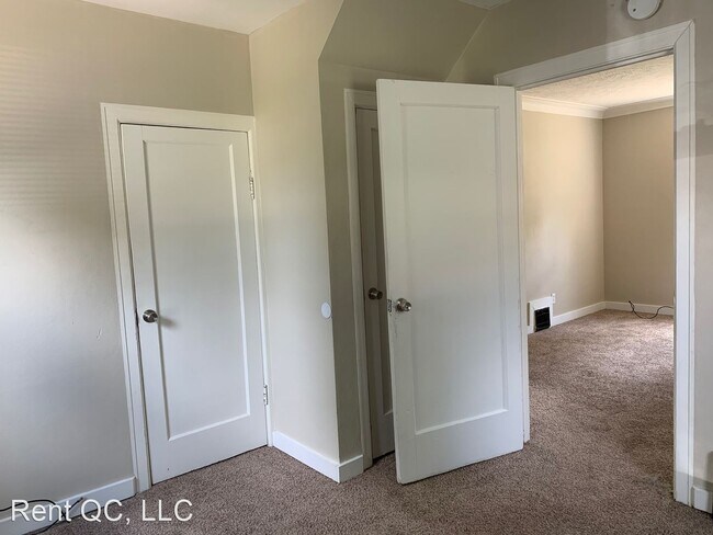Building Photo - 4 br, 1 bath House - 2820 4th Street A.
