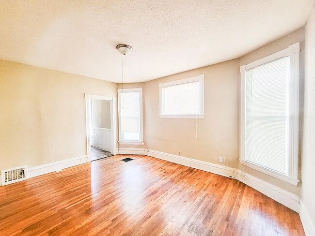 Foto del edificio - 2640 Fillmore St NE