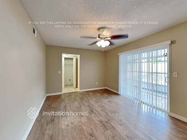 Foto del edificio - 985 Turkey Hollow Cir