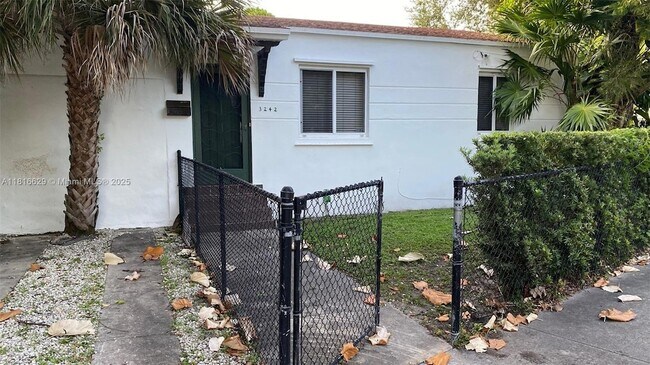 Foto del edificio - 3242 SW 1st Ave