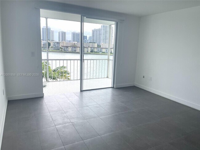 Foto del edificio - 2861 Leonard Dr