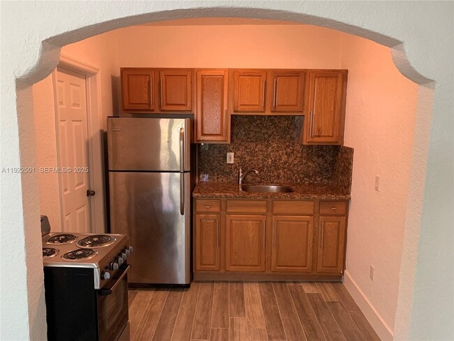 Foto del edificio - 712 SW 56th Ave