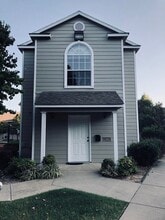 Building Photo - 1782 N Gregg Ave