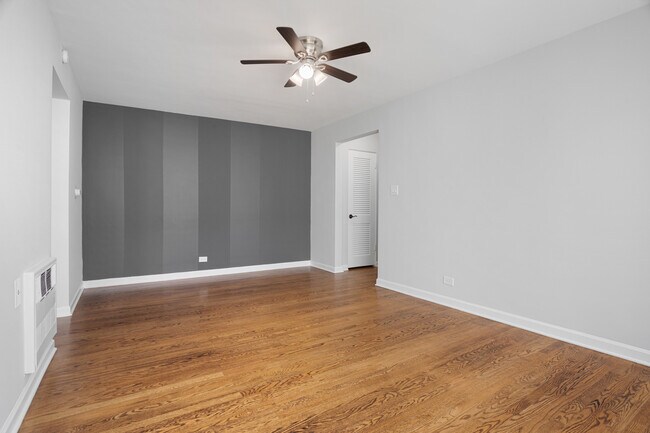 Foto del edificio - 7638 N Eastlake Terrace
