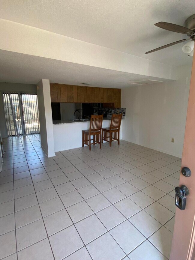 Foto del edificio - 411 Sea Rover Ln NW
