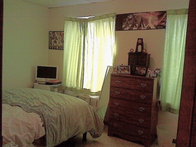 Foto del edificio - 111 1/2 N Main St