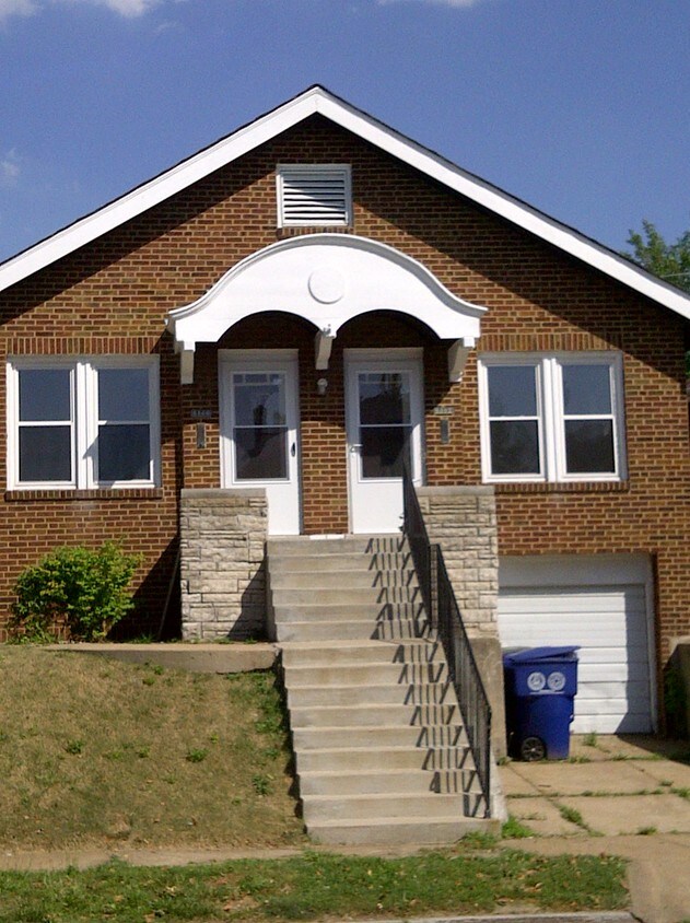 Primary Photo - 6000 Wanda Ave