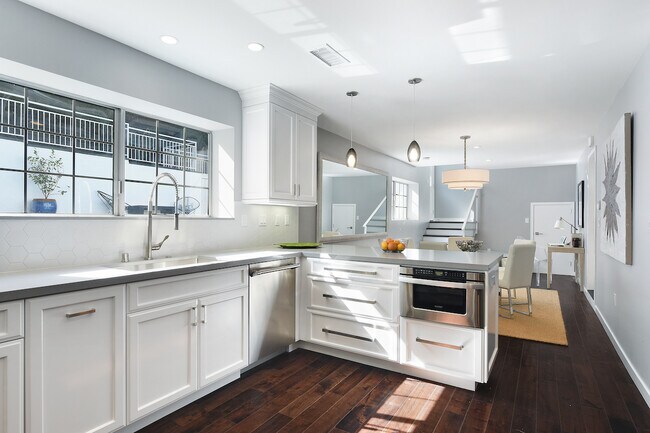 Building Photo - 11734 Sunshine Ter