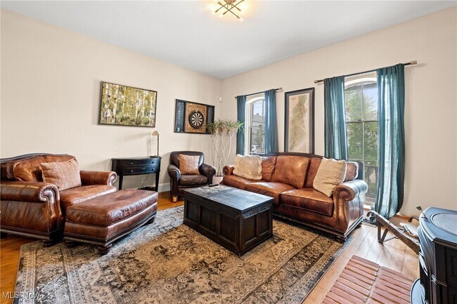 Foto del edificio - 1453 W 52nd St