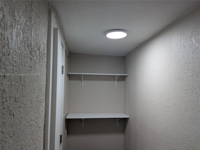 Foto del edificio - 2911 NW 132nd Terrace