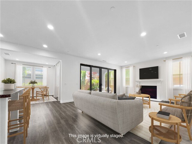 Foto del edificio - 19402 Snowdon Ln