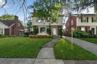 Building Photo - 17400 Huntington Rd