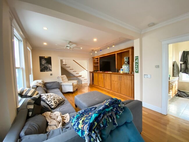 Building Photo - 27 Spring Garden St