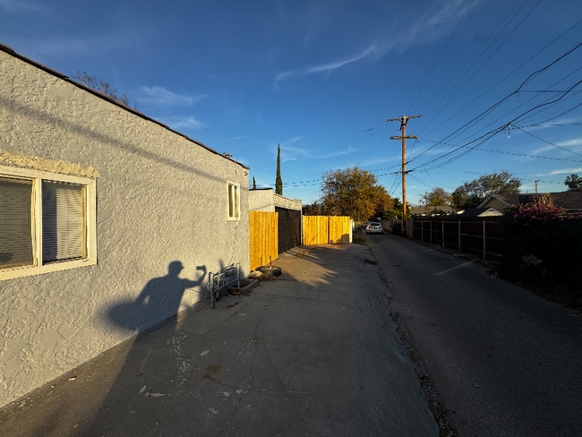 Photo - 1707 N Pershing Ave House