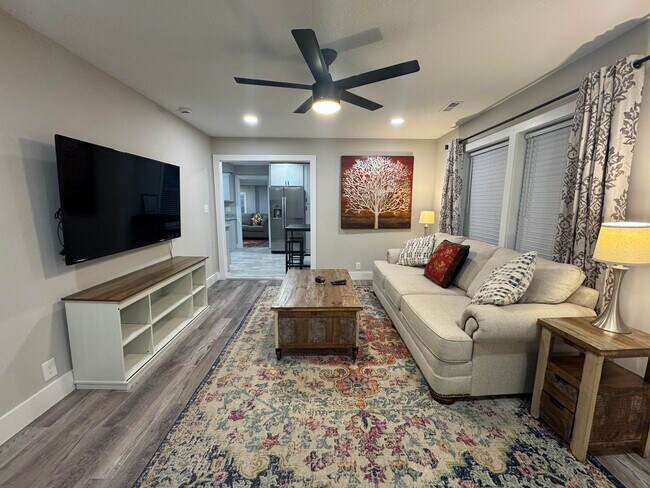 Foto del edificio - 4610 Meadow Ct