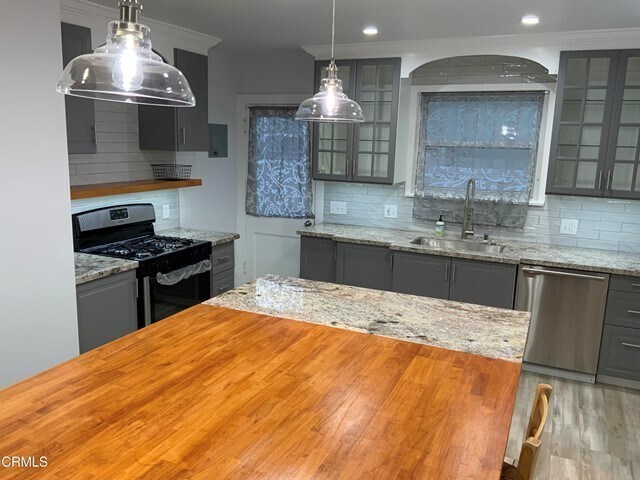 Foto del edificio - 1641 N Naomi St