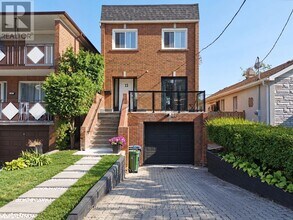 Building Photo - 13 Mulberry Crescent