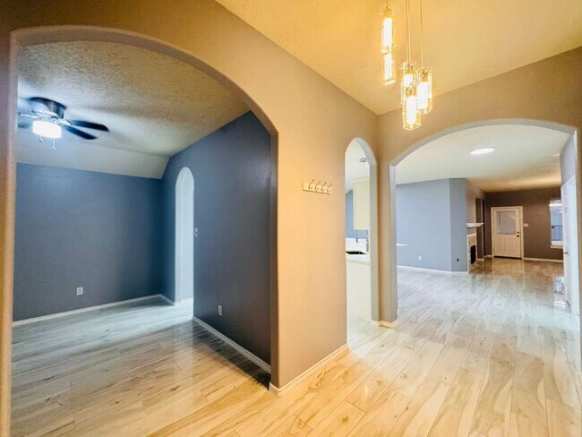 Building Photo - 12719 Great Sands Dr