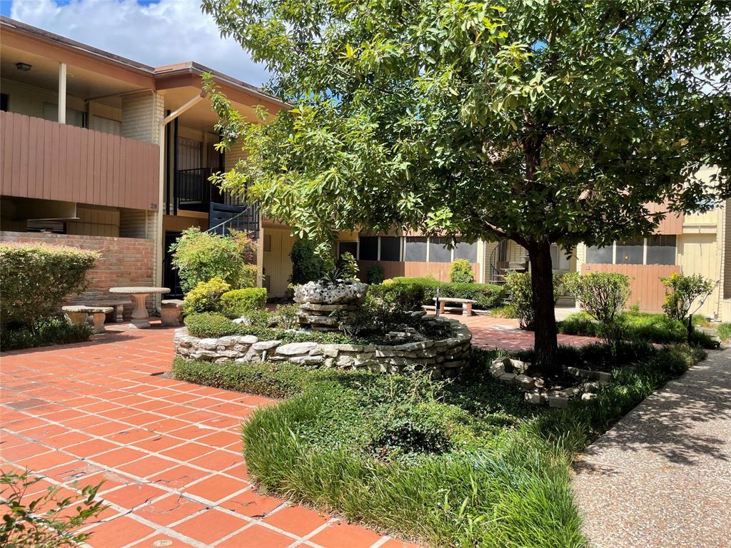 Primary Photo - 7714 Renwick Dr