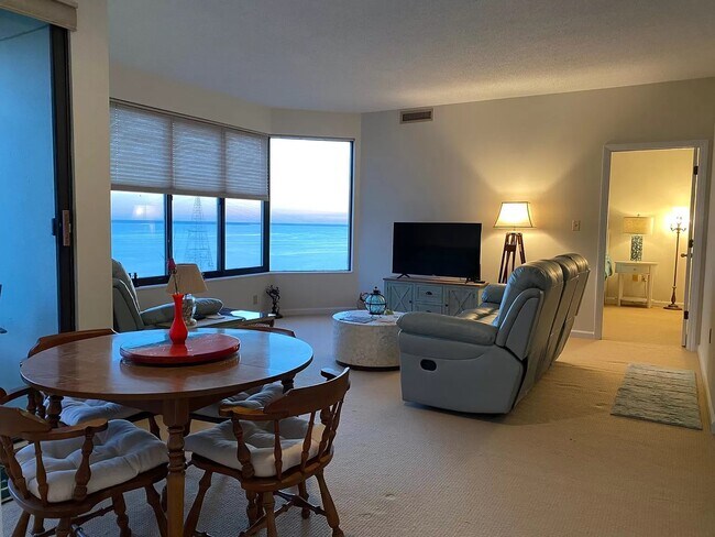 Foto del edificio - 7501 River Rd