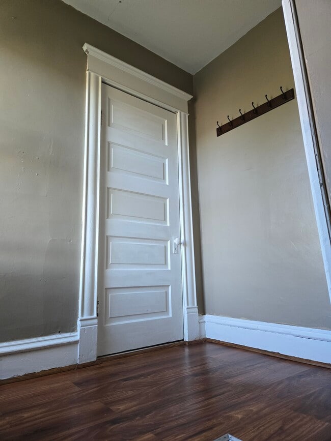Foto del edificio - 2414 3rd St NE