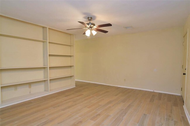 Foto del edificio - 7829 Cook Rd