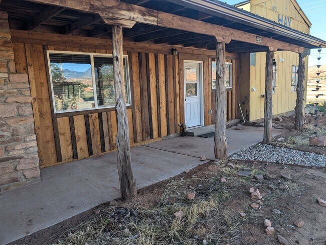 Building Photo - 2690 S Highway 191