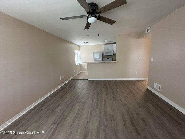 Building Photo - 800 N Fiske Blvd