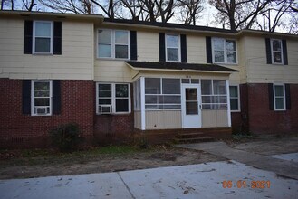 Building Photo - 304 Loring Dr