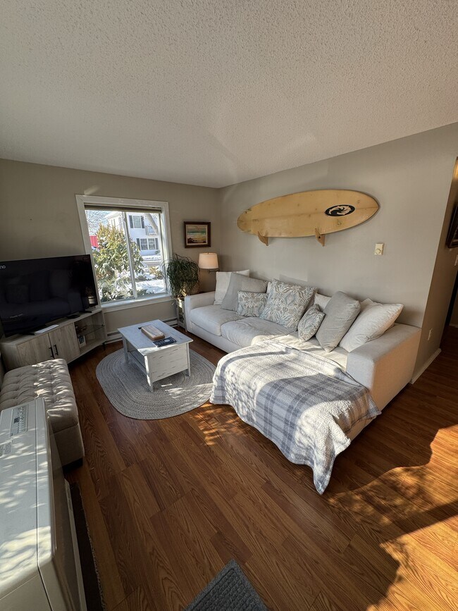 Building Photo - 18 Ocean St