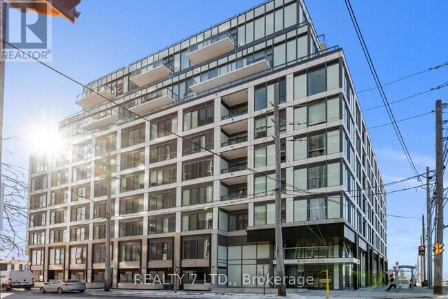 Photo du bâtiment - 1195 The Queensway