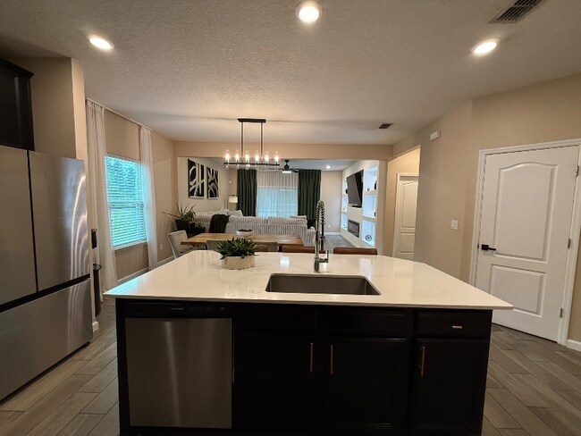 Building Photo - 15710 Stedman Lake Dr